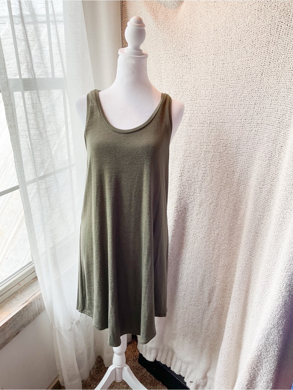 Leith Olive Green Sleeveless Midi Tank Dress